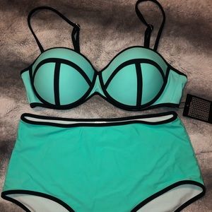 *brand new* FashionNova 2 piece swimsuit